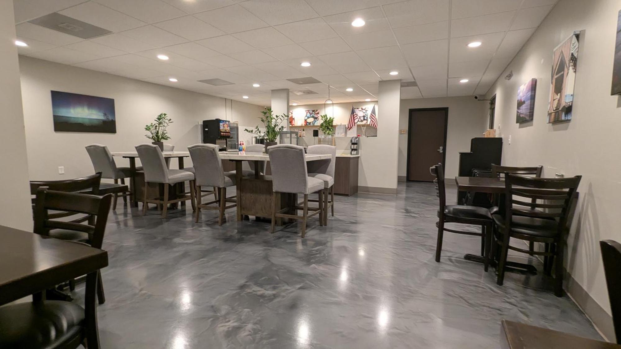 Superior Stay Hotel Marquette Extérieur photo