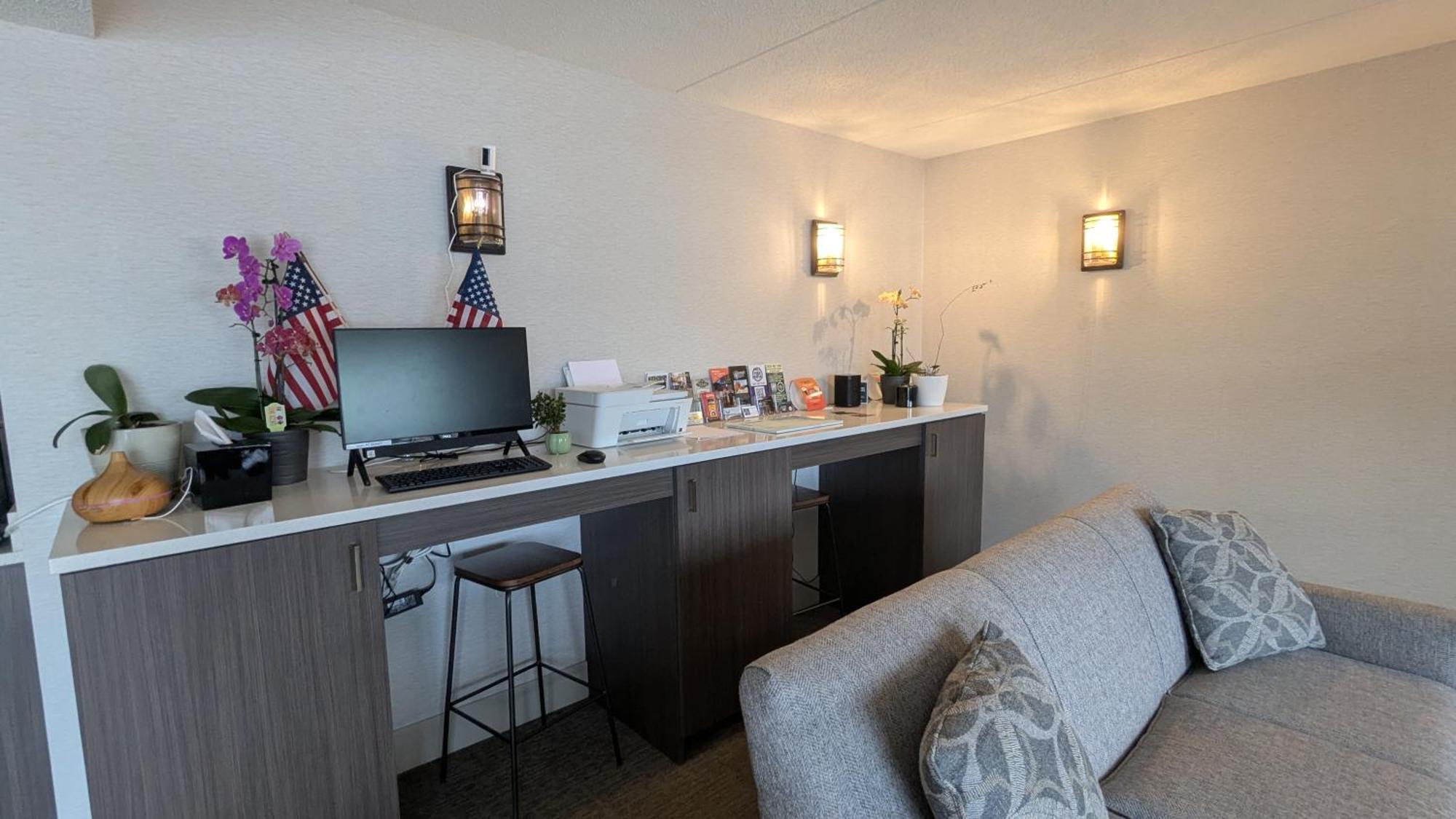 Superior Stay Hotel Marquette Extérieur photo