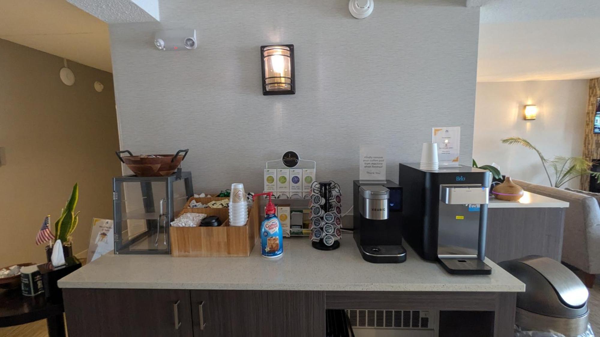 Superior Stay Hotel Marquette Extérieur photo