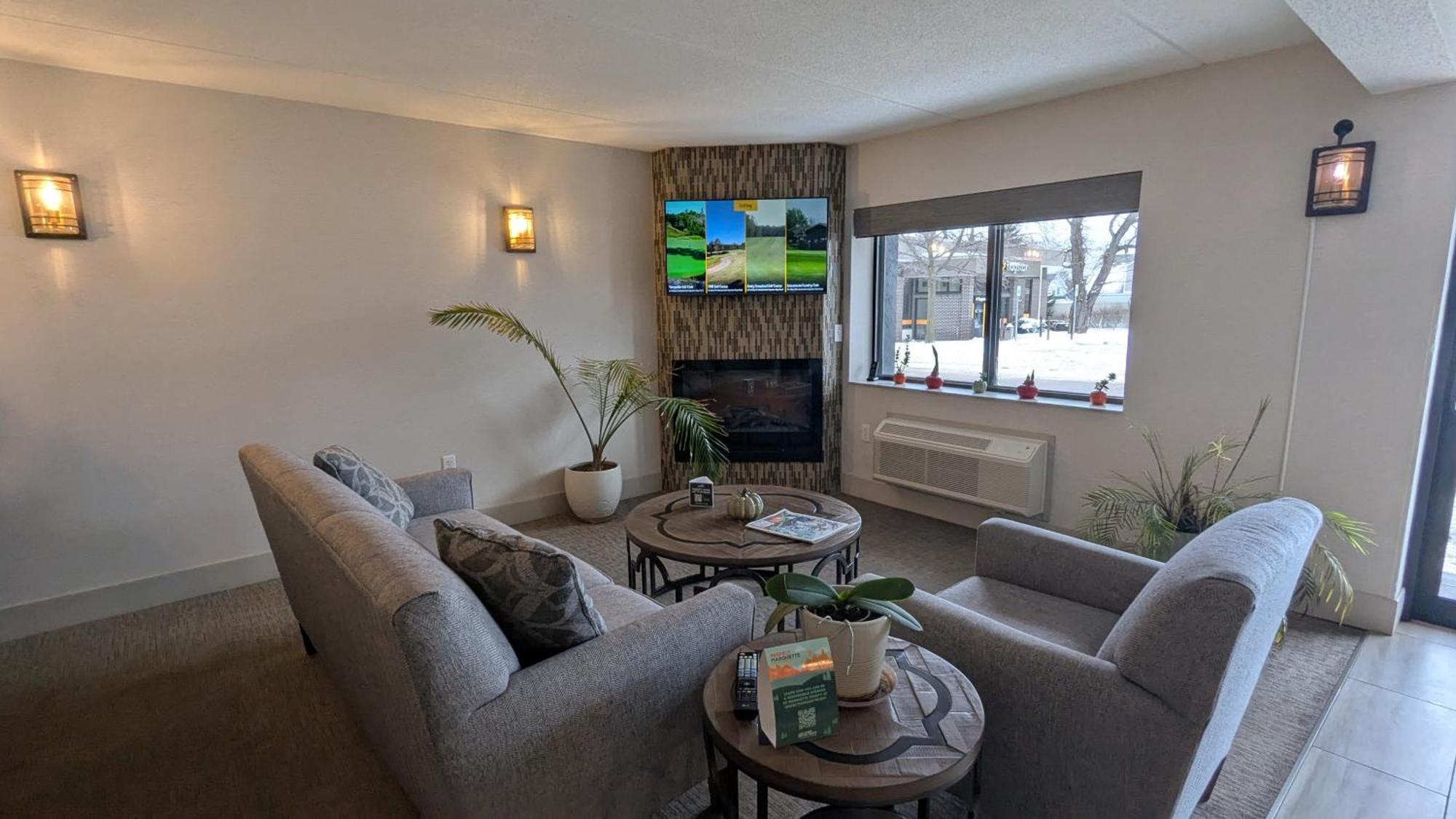 Superior Stay Hotel Marquette Extérieur photo